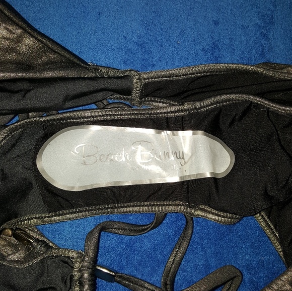 Authentic Beach Bunny Wind It Up Kardashian 5108 - Picture 7 of 7